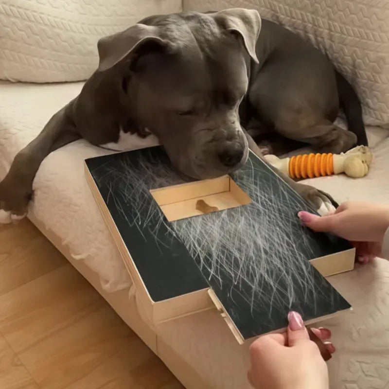 Houten krabbord voor hondennagels met snoepvak