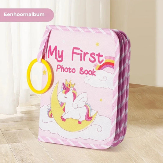 Zacht babyboek met spiegel en bijtring