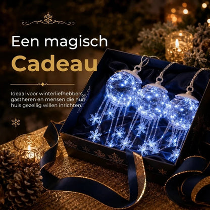 LED kerstbal met hangende sneeuwvlokken