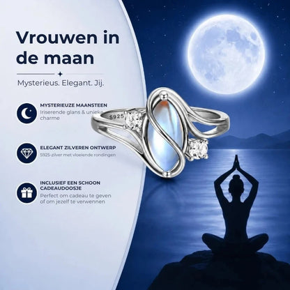 Maansteenring met mystiek ontwerp
